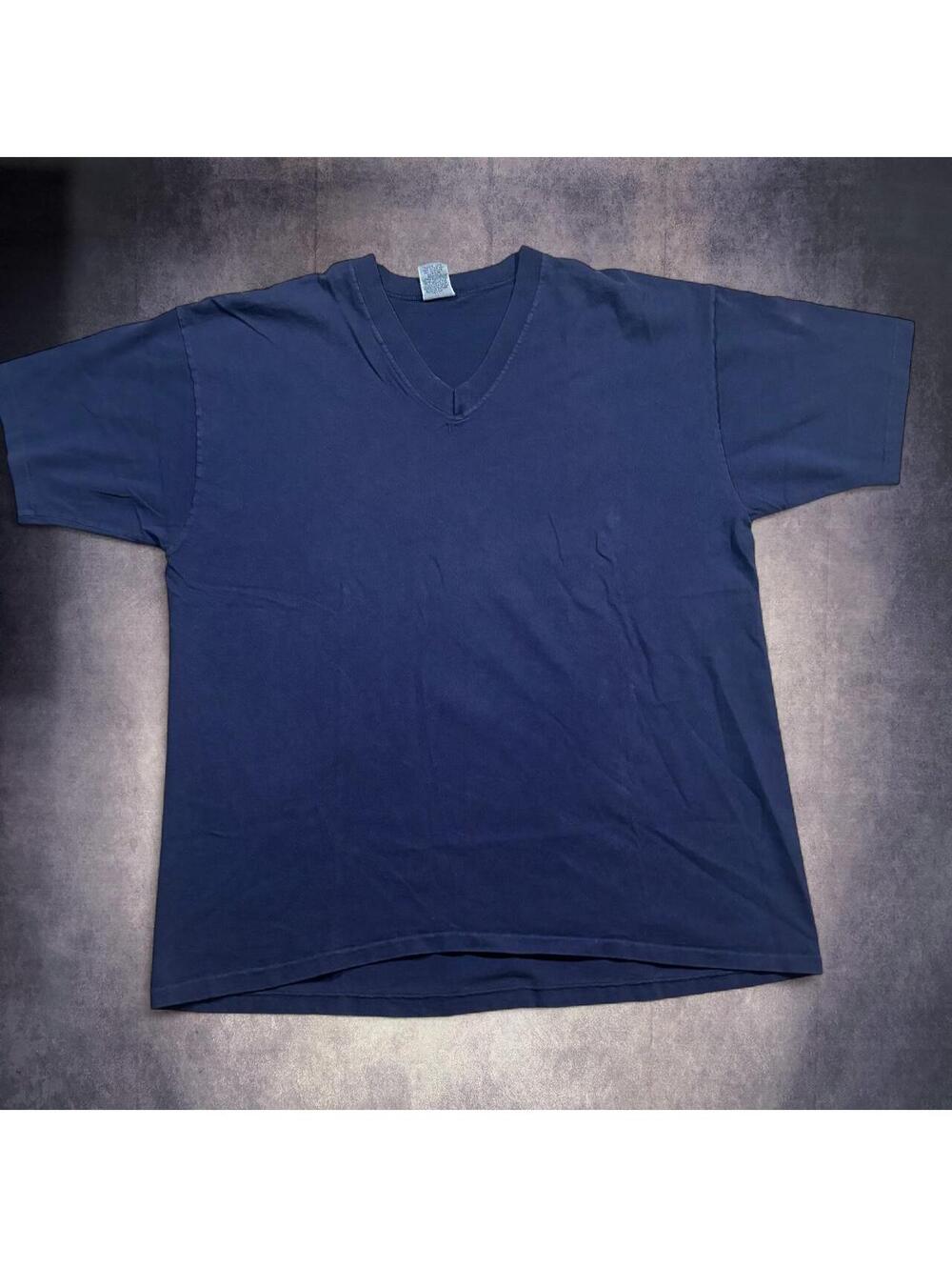 Vintage y2k Gap cotton V-Neck t-shirt
